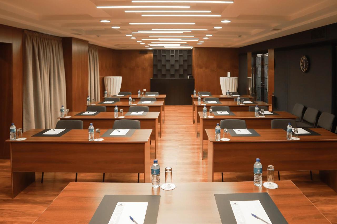 Grand M Hotel نافوي المظهر الخارجي الصورة