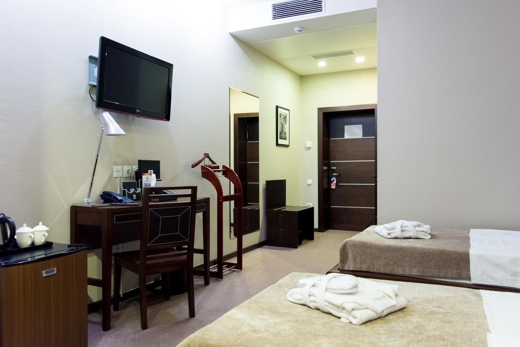 Grand M Hotel نافوي المظهر الخارجي الصورة