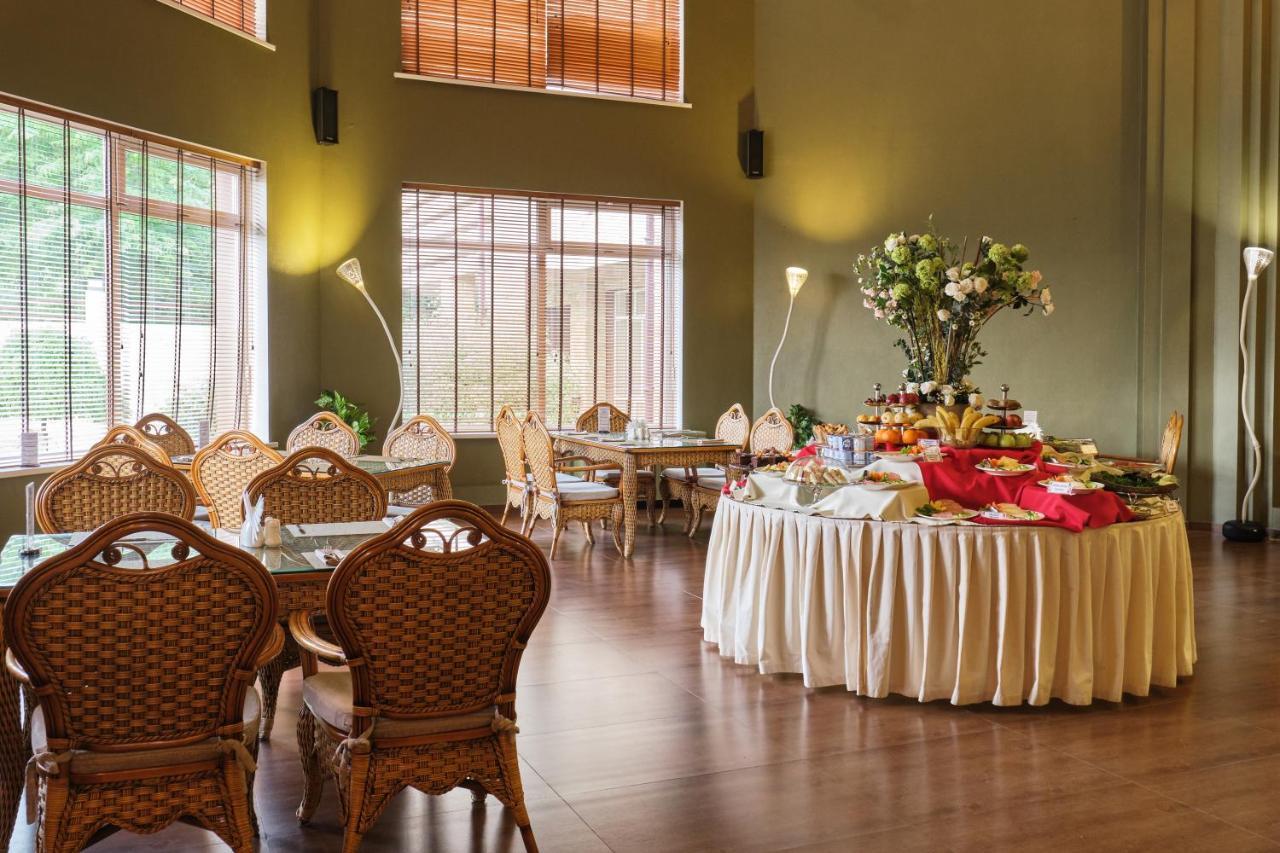 Grand M Hotel نافوي المظهر الخارجي الصورة